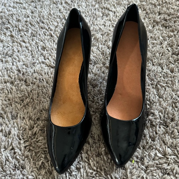 BCBGeneration Black Heel’s Sz 7B - Picture 16 of 16